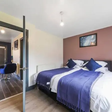 The Exquisite Harrow Gem -Parking Apartment Exterior photo