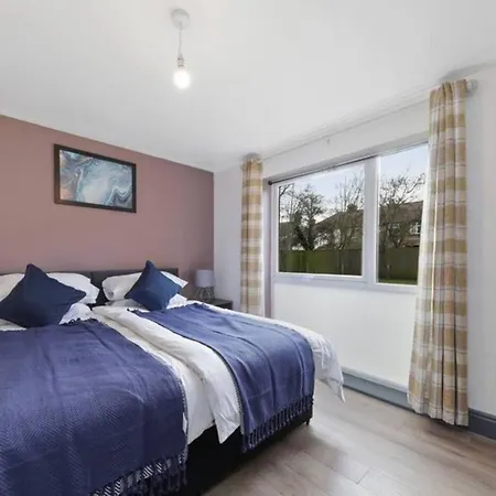 The Exquisite Harrow Gem -Parking Apartment Exterior photo
