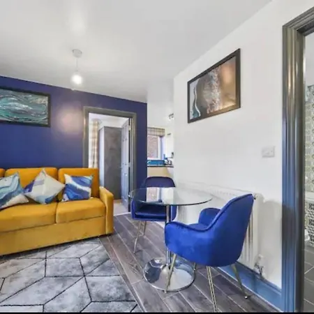 The Exquisite Harrow Gem -Parking Apartment Exterior photo