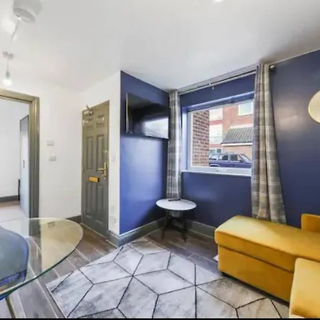 The Exquisite Harrow Gem -Parking Apartment Exterior photo